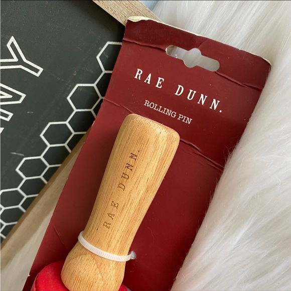 Rae Dunn ‘TIS THE SEASON Kitchen Baking Rolling Pin - Picture 6 of 6